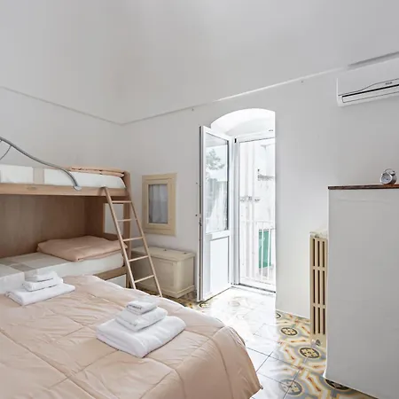 Casa Cenzina By Rentbeat Apartment