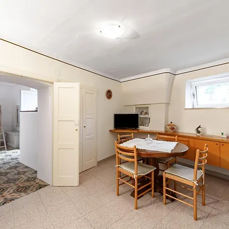 Casa Cenzina By Rentbeat Apartment *